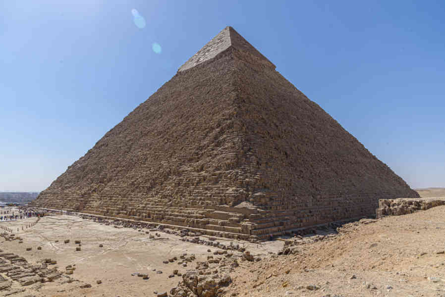 Egipto 019 - necrópolis de El Giza - pirámide de Kefrén.jpg
